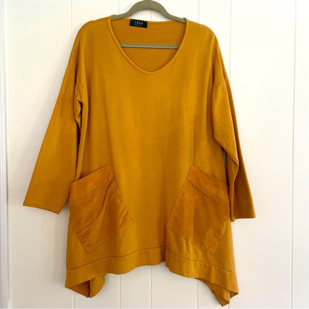 SAGA Tunic Top